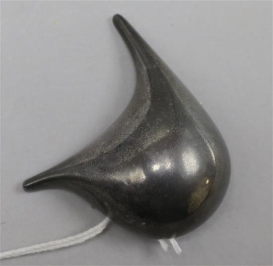 An early 1960s Georg Jensen silver brooch, no. 329, designed by Nnna & Jorgen Ditzell, 43mm.